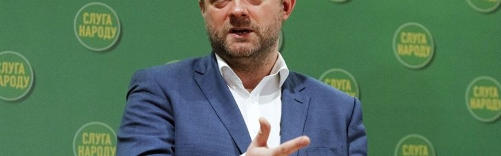 Спасти или похоронить? Зачем Корниенко снова возглавил партию "Слуга народа"
