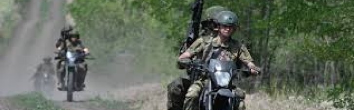 Росармия изменила тактику штурмов в Харьковской области: присоединили мотоциклы к атакам