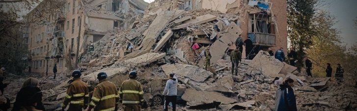 Окупанти в ніч на 7 жовтня завдали ракетного удару по Прилуках, поцілили в багатоповерхівку