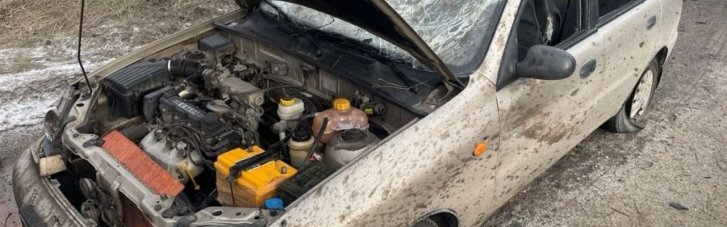 Россияне атаковали гражданский автомобиль в Запорожье. Есть пострадавшие