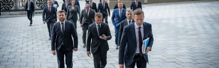 Відбулося перше засідання нового складу Кабміну Корецького