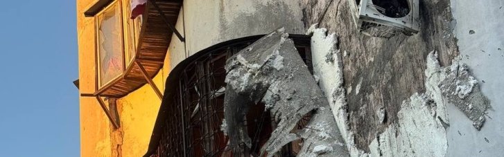 В Одесі під час ранкової атаки загинула людина, пошкоджені оселі та авто (ФОТО)