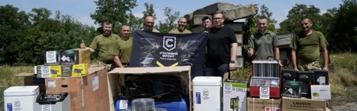 "Сталевий фронт Ріната Ахметова" передав 157-й бригаді новітні FPV-комплекси: ключова ставка — на цифрову перевагу