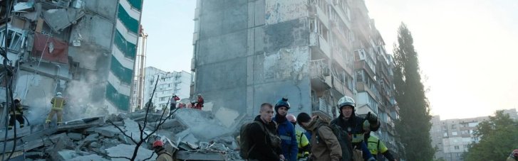 Після безпрецедентного масованого удару по Україні Зеленський закликав партнерів посилити тиск на РФ