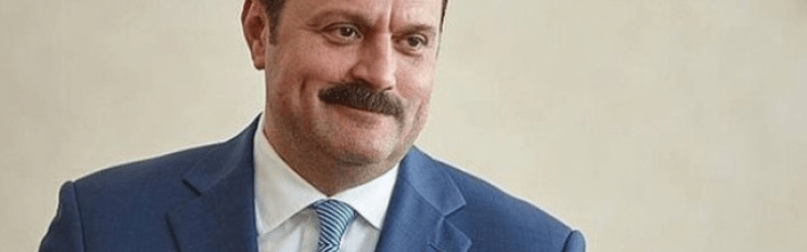 Ексрегіонал-утікач Деркач, якого звинувачують у державній зраді, отримав звання героя РФ