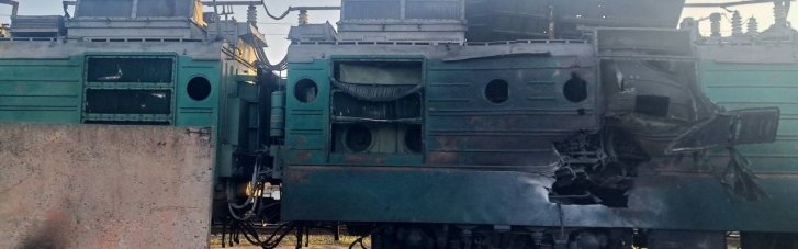 Росіяни вночі вдарили по залізниці на Харківщині: пошкоджено поїзди та ремонтні цехи депо (ФОТО)