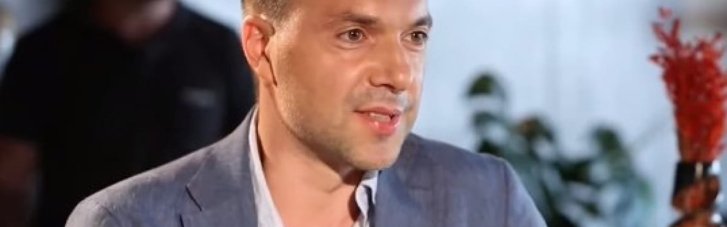 Арестович "ответил" на фото "из Израиля" утренним селфи голого живота
