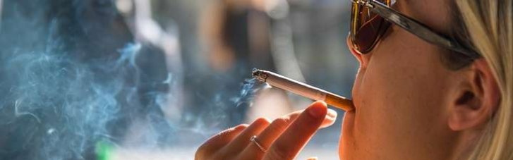 Що не можна їсти курцям? Дієтологи дали поради