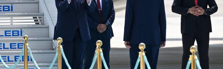 Ера підлабузництва. Як світ пристосувався до політичного кітчу Трампа