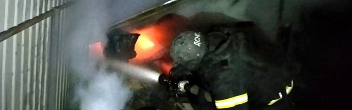 На Днепропетровщине из-за обстрела пострадал мужчина, повреждена пожарная часть (ФОТО)