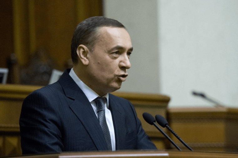 Николай Мартыненко выступает в Верховной Раде/УНИАН