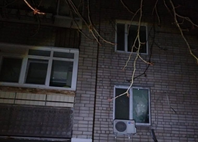 Поврежденный от обстрела дом на Днепропетровщине