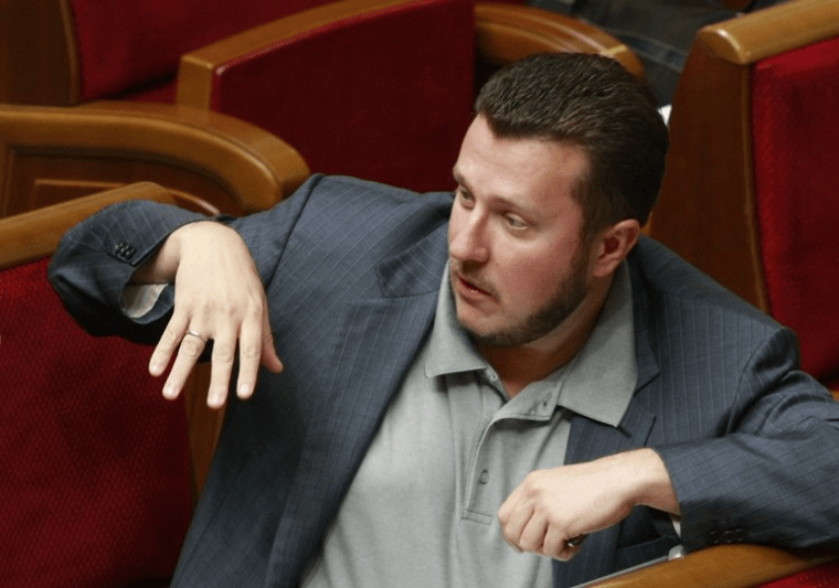Антон Яценко під час засідання Верховної Ради, 2012 р. / УНІАН