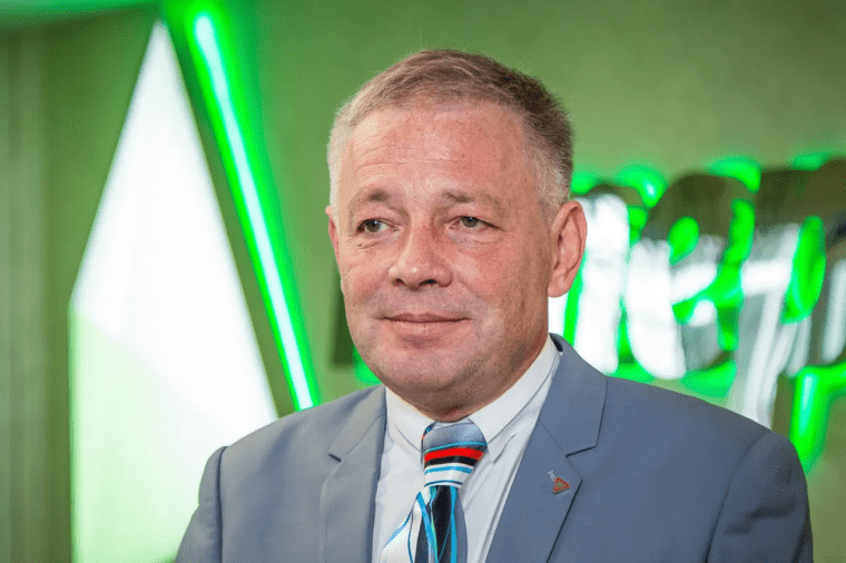 Анатолий Редер