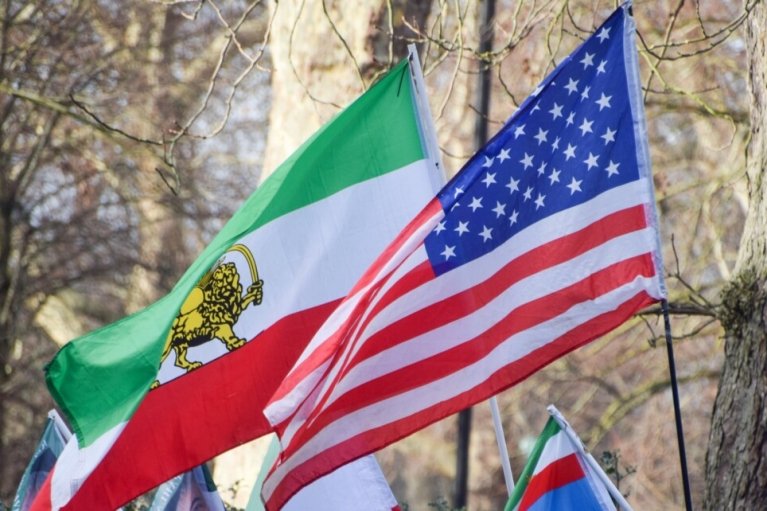 Стартуют проходящие в Швейцарии переговоры между США и Ираном