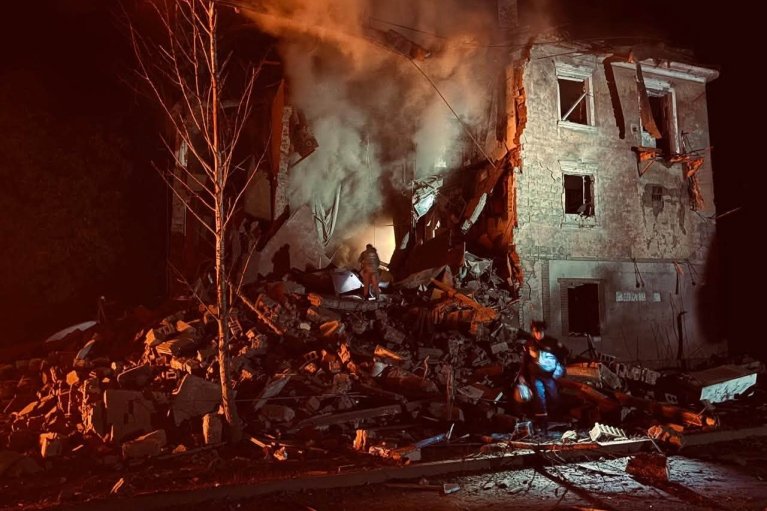 Росіяни атакували Слов'янськ з РСЗВ. Є поранені та руйнування