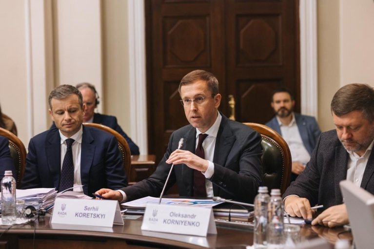 Ситуация с финансами почти критическая: премьер требует от депутатов новые законы