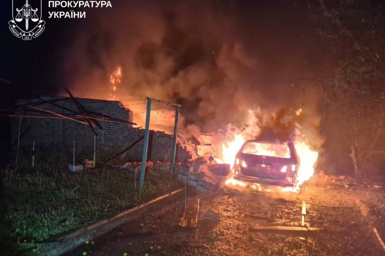 У Богодухові на Харківщині через дронову атаку постраждали 5 жінок, виникла пожежа