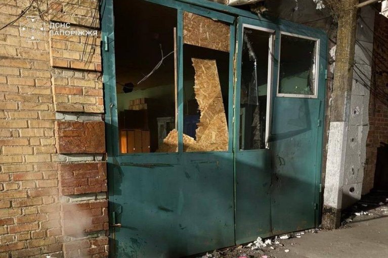 Окупанти вдарили по пожежному підрозділу на Запоріжжі: у ДСНС показали наслідки (ФОТО)