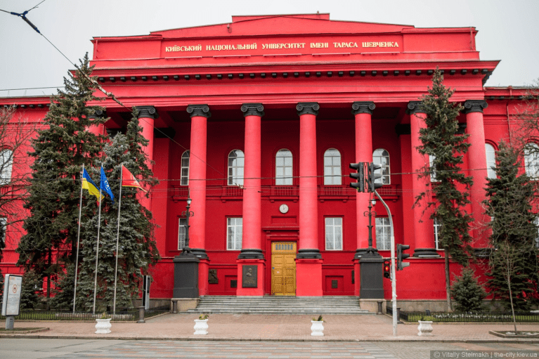 Політолог Цибулько: Безпека в КНУ – це персональна відповідальність в. о. ректора Копійки, а не деканів