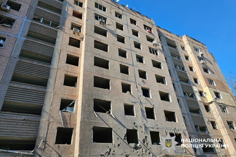 Три человека получили ранения из-за вражеских атак на Донбассе