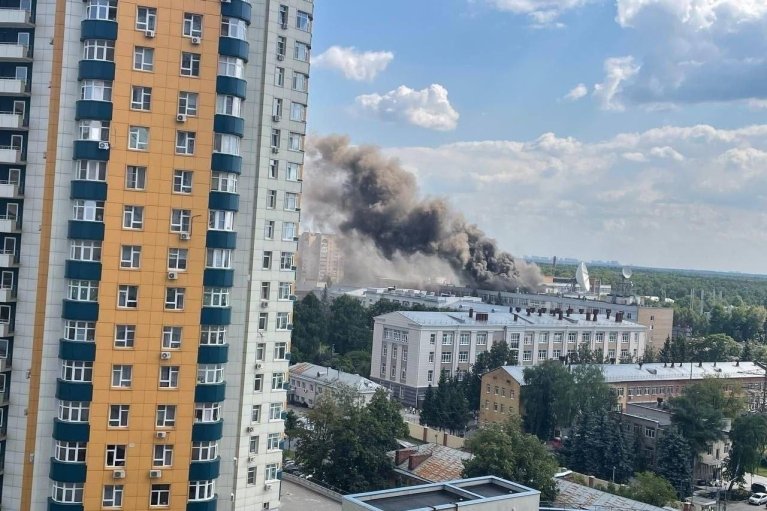 У Підмосков'ї палає головний НДІ Роскосмосу (ФОТО)