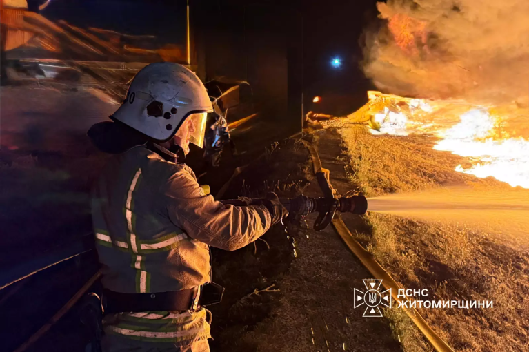 У Житомирі численні пожежі внаслідок атаки дронів РФ