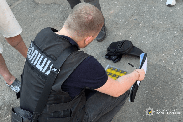 За тонну горючего обещал службу в нештурмовом подразделении: на Одесчине задержали офицера ТЦК (ФОТО, ВИДЕО)