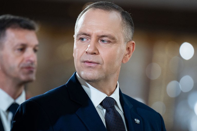 Навроцкий еще не определился, забирать ли у Зеленского орден Белого Орла