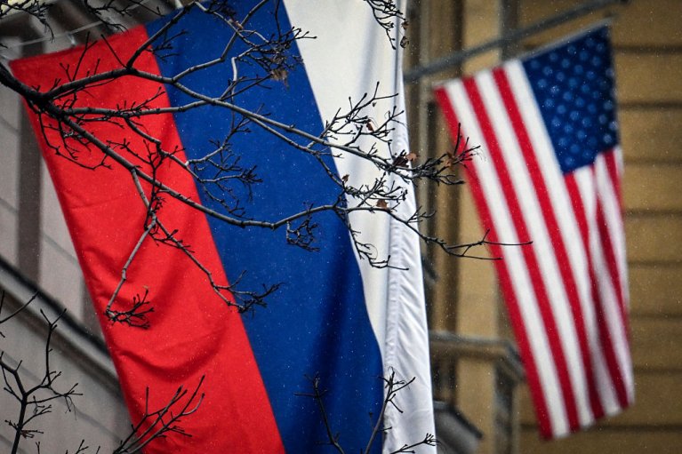 США зняли санкції з низки росіян: у списку син олігарха та працівники банків