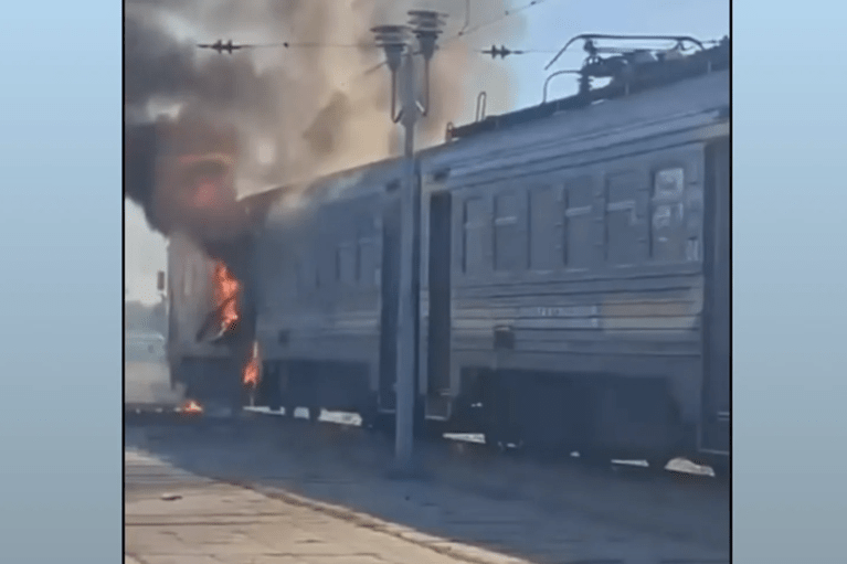 Удар РФ по потягу сполученням Дніпро — Запоріжжя: загинула провідниця (ВІДЕО)