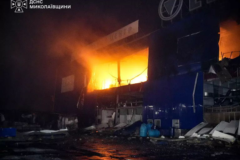 Оккупанты били по "Эпицентру" в Николаеве (ВИДЕО)