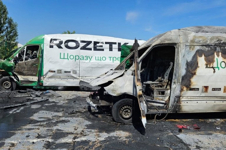Россияне утром ударили по складам Rozetka на Киевщине: погиб работник, еще семеро ранены