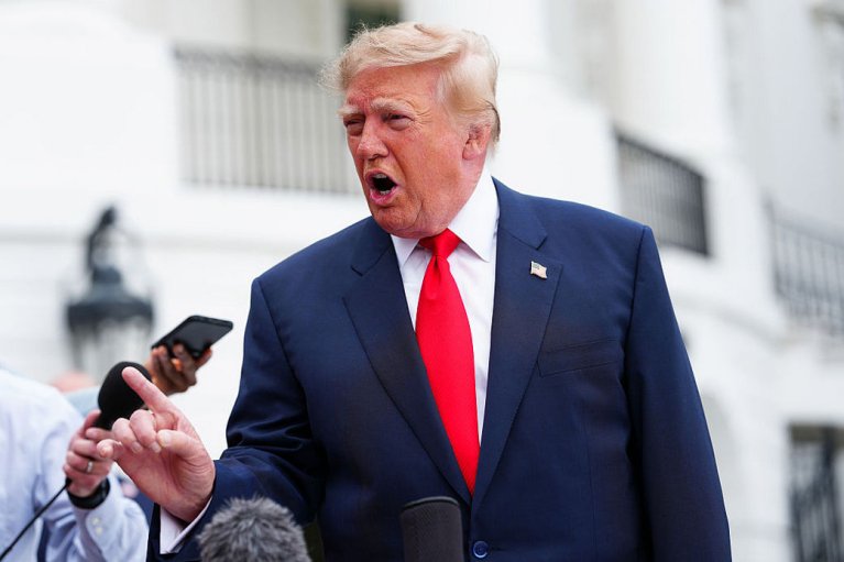 Чи отримує Іран допомогу від Китаю та Росії: думка Трампа