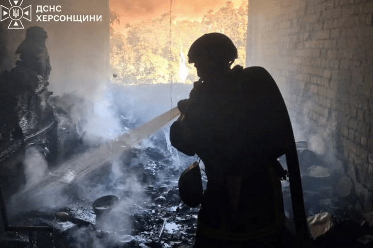 На Херсонщине в результате обстрелов РФ погибли два человека, среди раненых — подросток