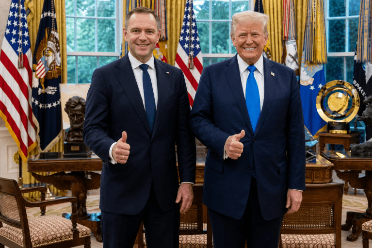 Трамп пригласил Навроцкого на празднование своего юбилея — СМИ