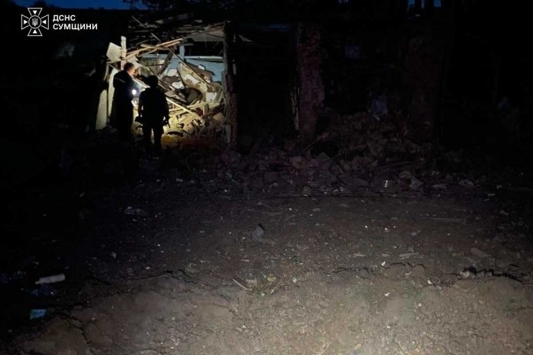 Вночі ворог атакував Суми КАБами. Зафіксовано 7 ударів
