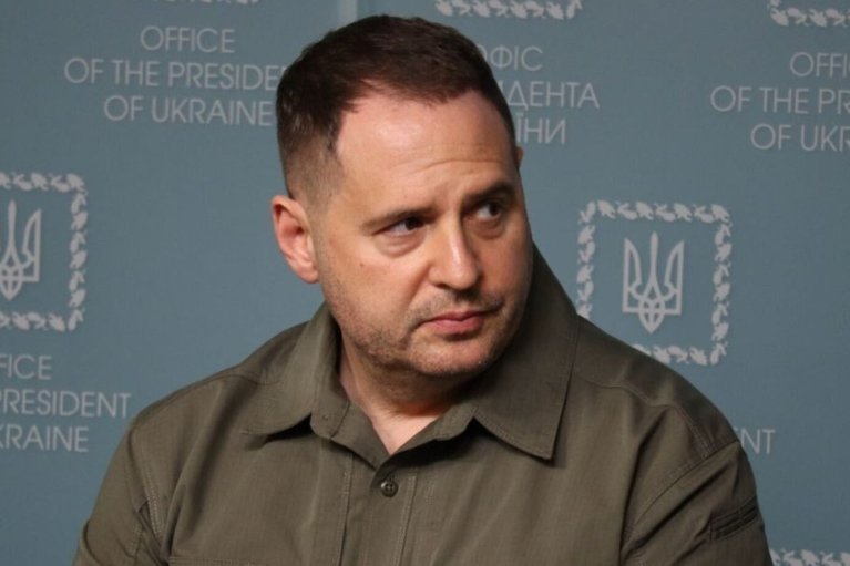 Ермак еще происходит с е-браслетом: суд оставил действующую меру пресечения экс-главе ОП