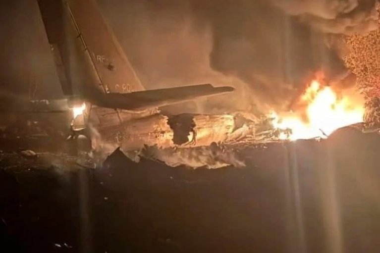 В РФ разбился Ту-95: погиб почти весь экипаж (ВИДЕО)
