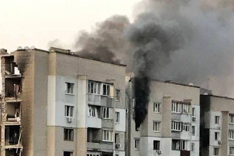 Армія РФ атакувала Херсон авіабомбами та дроном, постраждала жінка (ФОТО)
