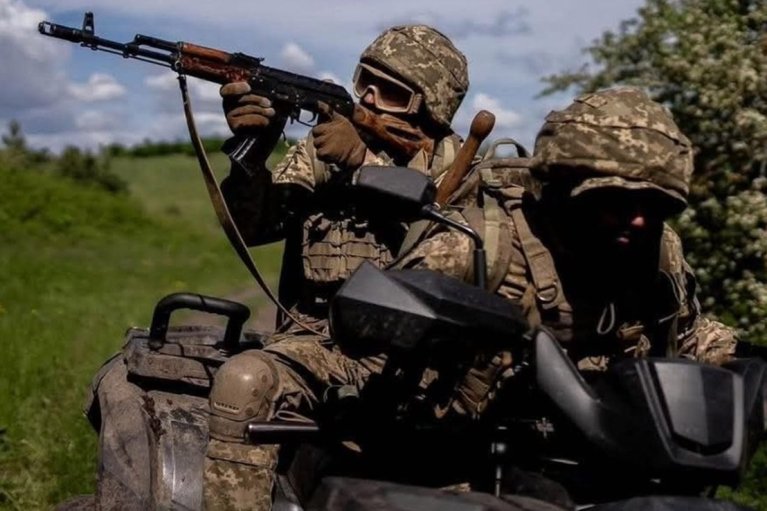 Армия РФ меняет стратегию боев на фронтах Донбасса, — военный аналитик
