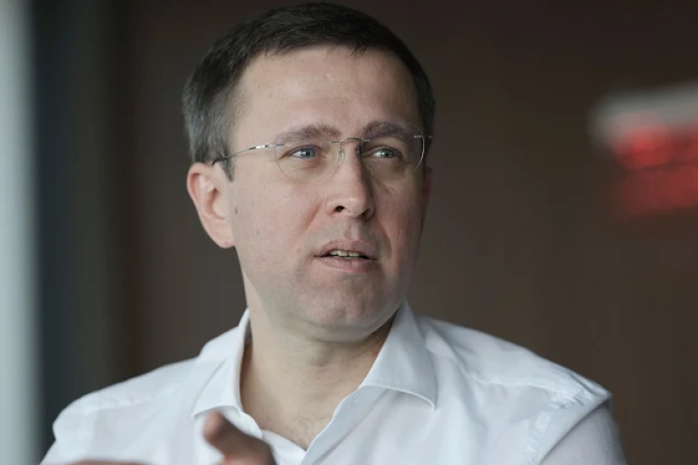 Уряд вирішив відсторонити від роботи керівництво Сенс Банку