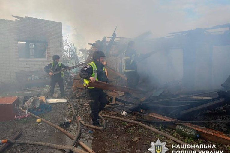 Под вражескими ударами на Черниговщине находились дома, авто и зернохранилище. Известно о 5 раненых