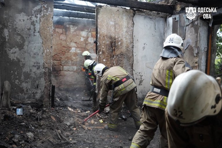 Вночі росіяни атакували Одещину: є руйнування та загибла