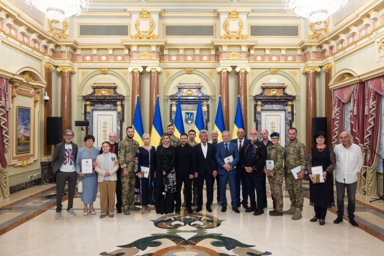 Зеленський вручив видатним українцям держнагороду "Національна легенда України" (СПИСОК)
