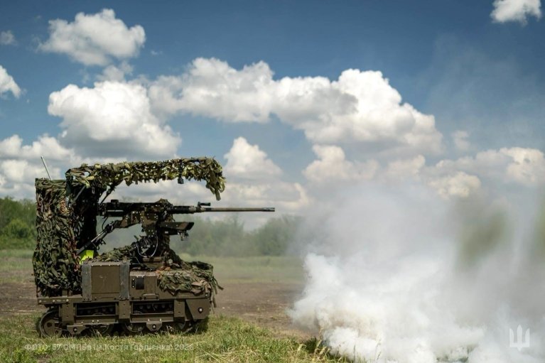 Наразі українські захисники відбивають ворожі атаки на чотирьох напрямках