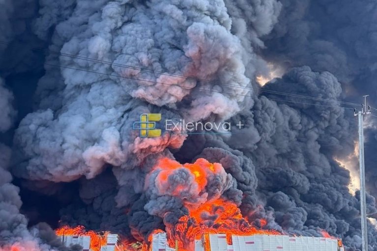 В Московской области горят нефтебаза и логистический центр: что известно