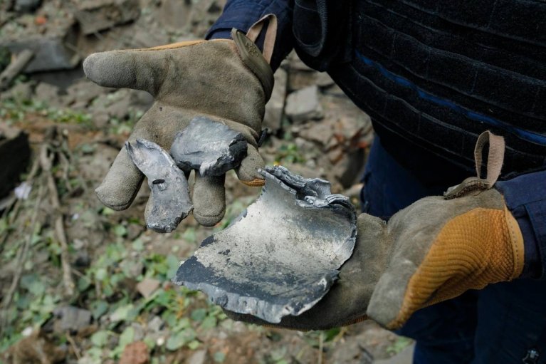Окупанти двічі вдарили по Запоріжжю: постраждала жінка, понівечена офісна будівля