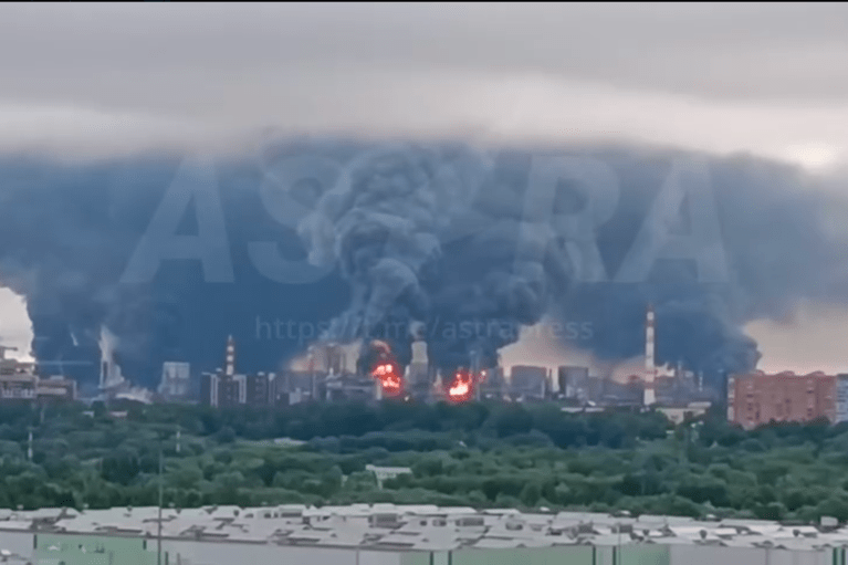 Після двох атак дронів Московський НПЗ зазнав істотних пошкоджень, - ЗМІ
