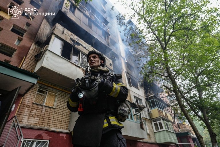 Российские войска продолжают атаковать Херсон: есть погибшие и раненые